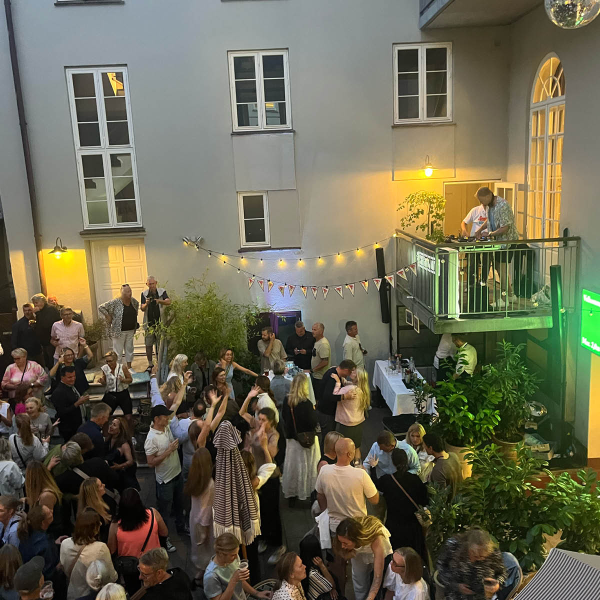 Spisning og pre-access inden Baggårdsfest med DJ Degnamite
